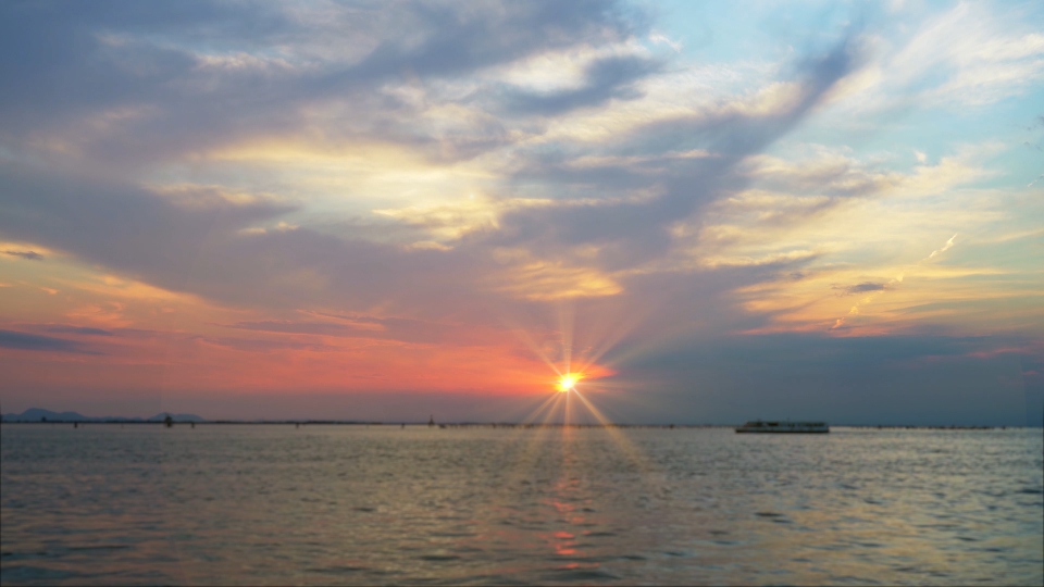 Sun goes down into the lagoon