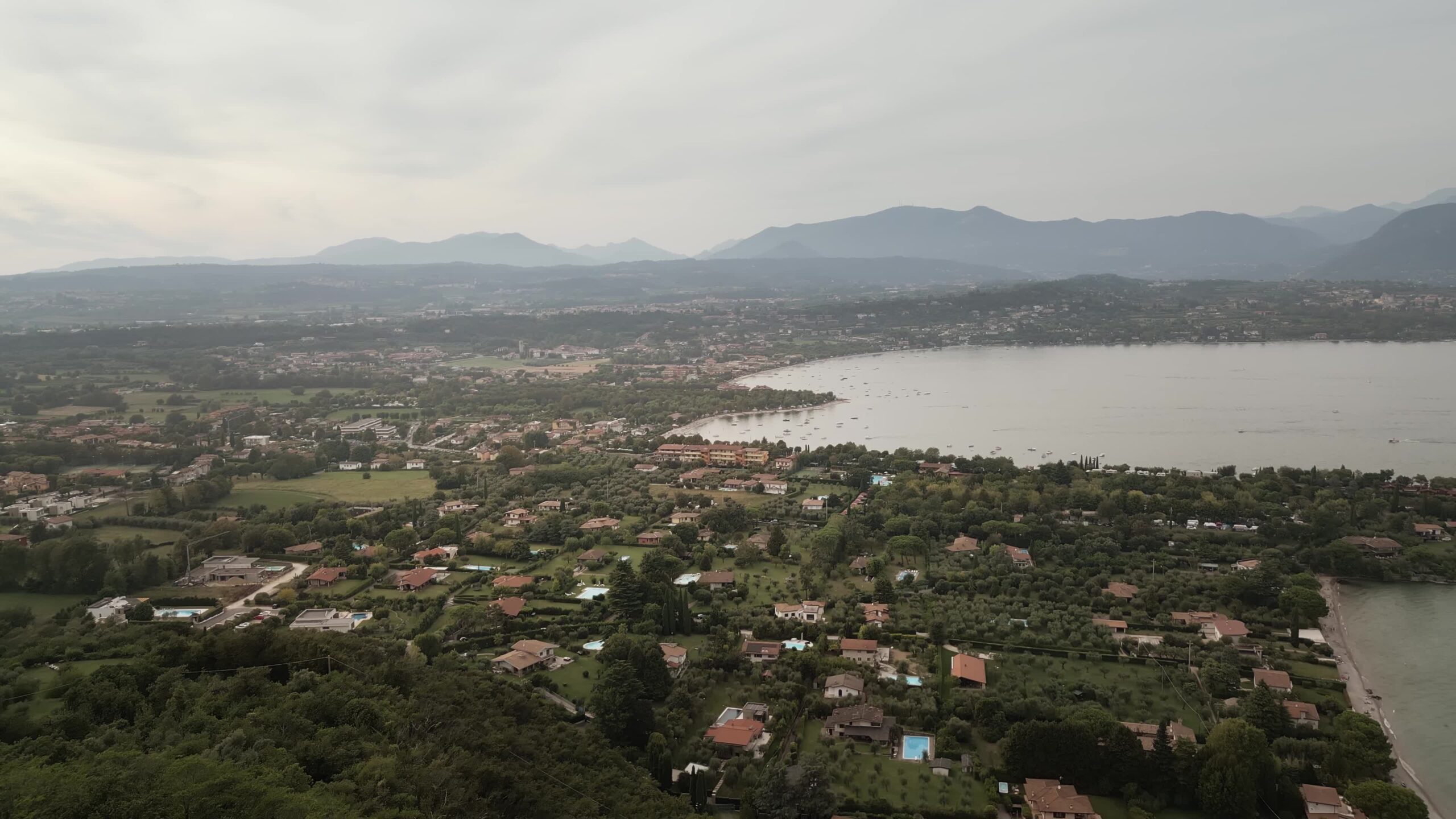 Case in riva al lago di Garda